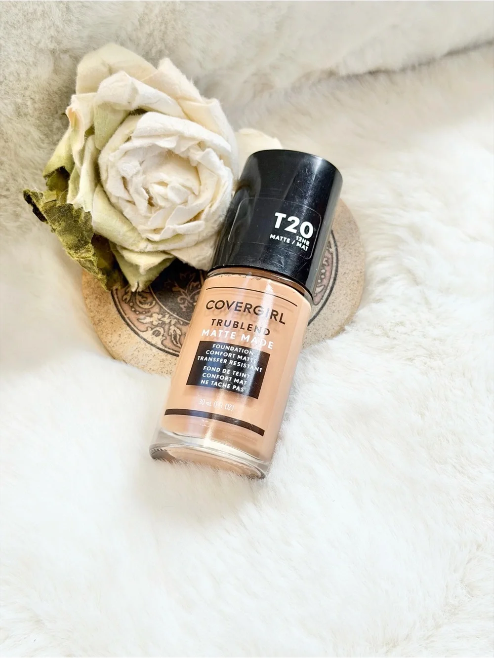 COVERGIRL TruBlend Matte Made Foundation 12HR T20 SOFT HONEY Transfer resistant